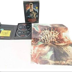 Netflix Stranger Things Season 1 4-Disc DVD/Blu-Ray Collector's Edition Box Set